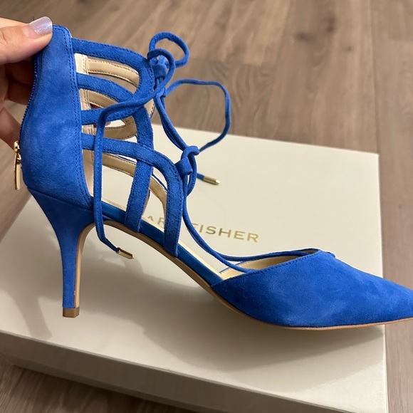 Marc Fisher Blue heels size 9 NWT - Picture 2 of 4
